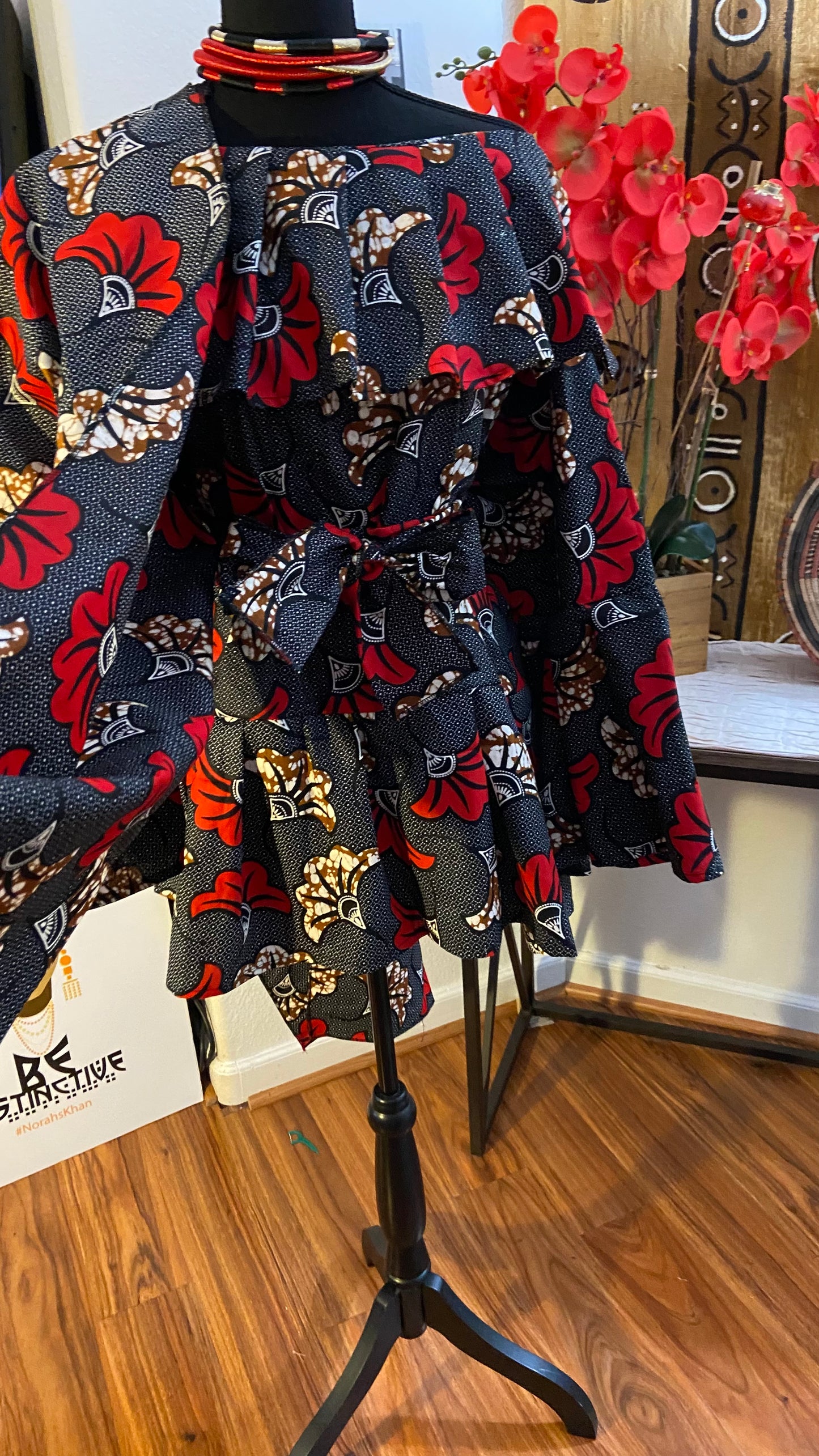 Wide Collar Signature Blouse